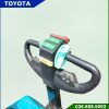 Xe nang tay dien mini cu 1 tan Toyota 4