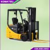 Xe nang dien Komatsu 1.5 tan AM50 2