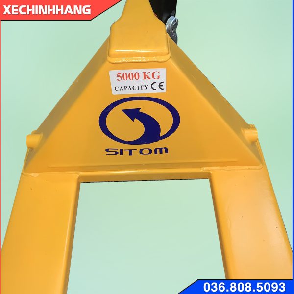 Xe nâng tay cơ 5 tấn
