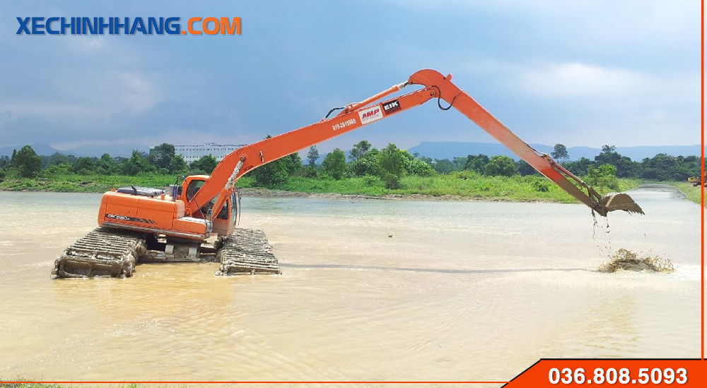 Máy xúc Doosan 220 Cần dài
