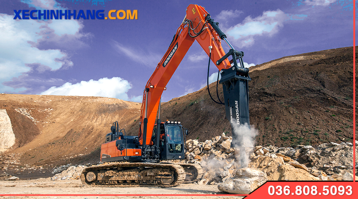 Máy xúc đào Doosan 300 gắn búa máy