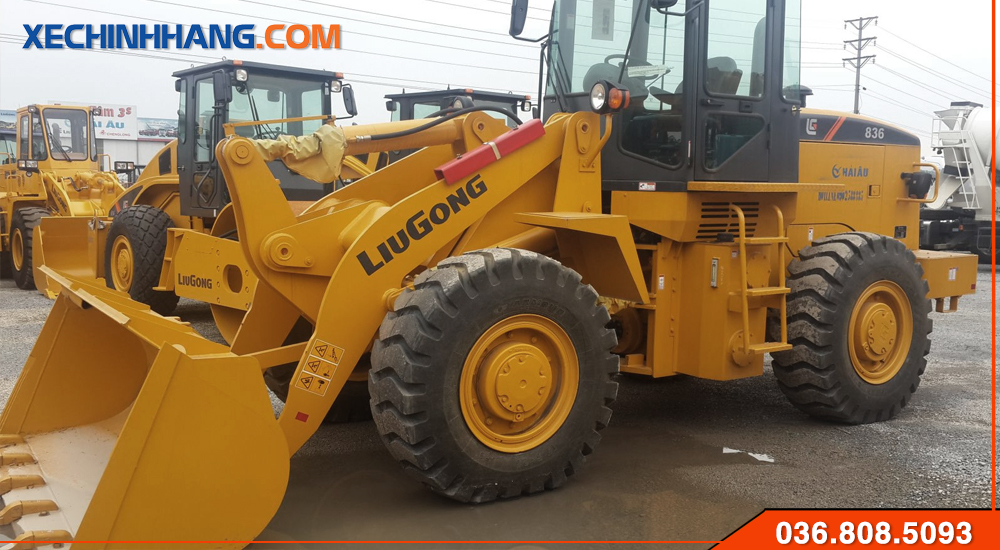 Máy xúc mini LiuGong CLG836