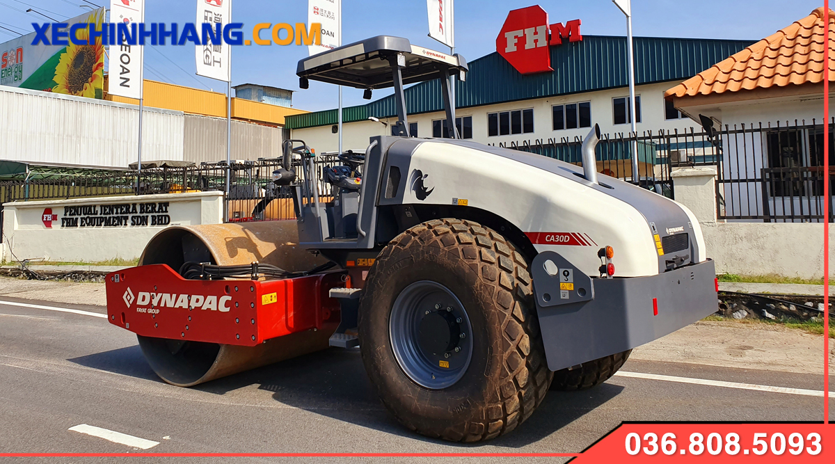 Xe Lu 12 tan Dynapac CA30D cao cap