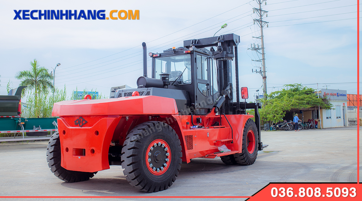Xe nâng dầu 30 tấn dòng cơ bản