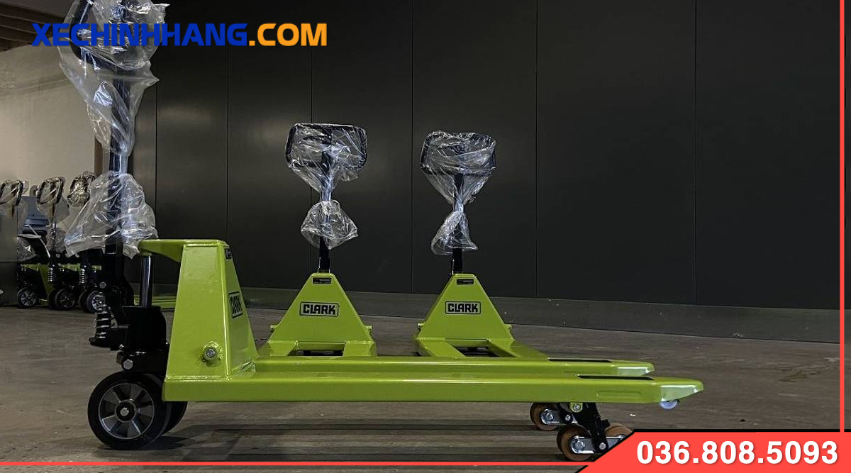 Xe nâng tay thấp 2.5 tấn clark