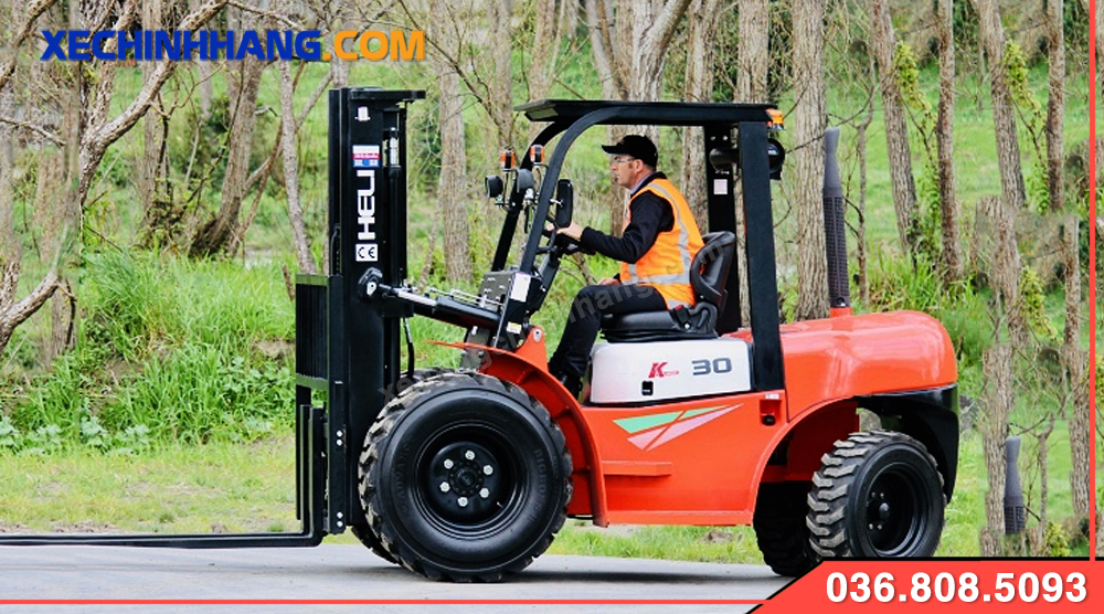 Vận hành xe nâng địa hình 3 tấn Heli