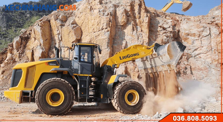 Máy Liugong 890H tại công trường khai thác