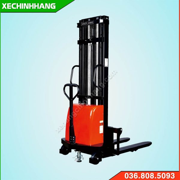 Xe nâng bán tự động