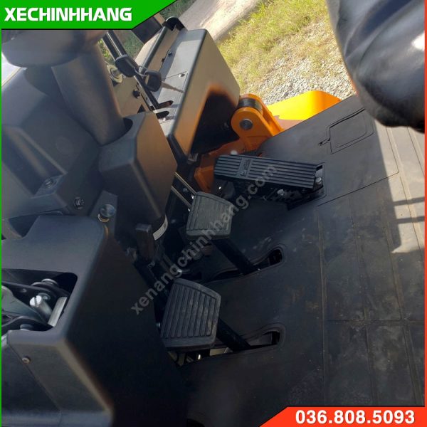 Cabin xe nâng dầu 5 tấn Hangcha dòng X
