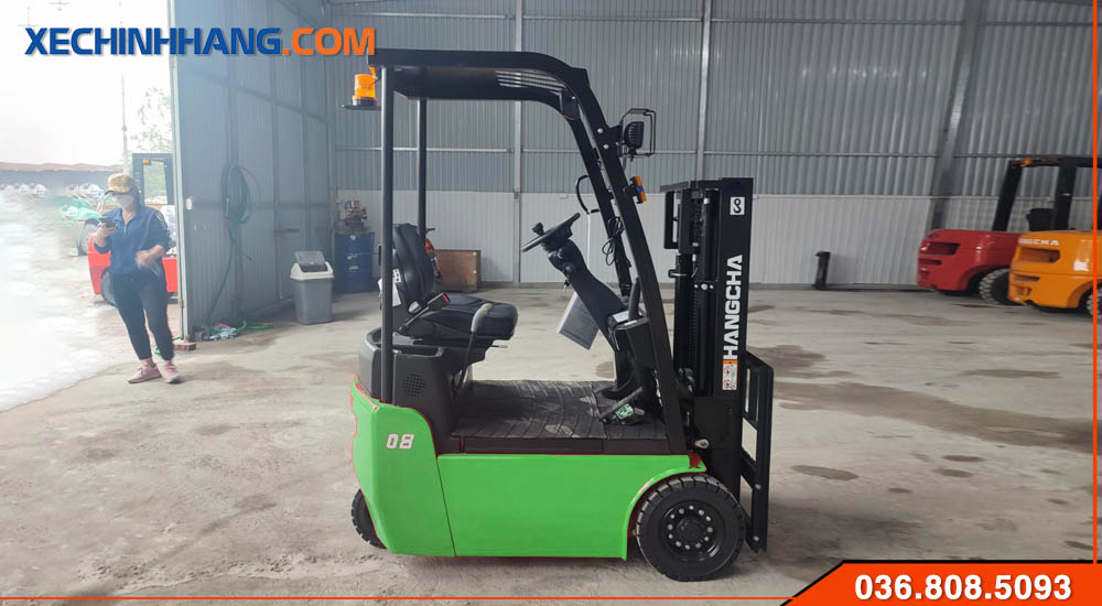 Chuẩn bị giao xe nâng điện 3 bánh ngồi lái 800kg