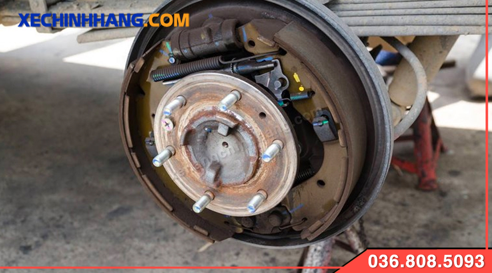 Phanh tang trống là loại phổ biến trên xe nâng