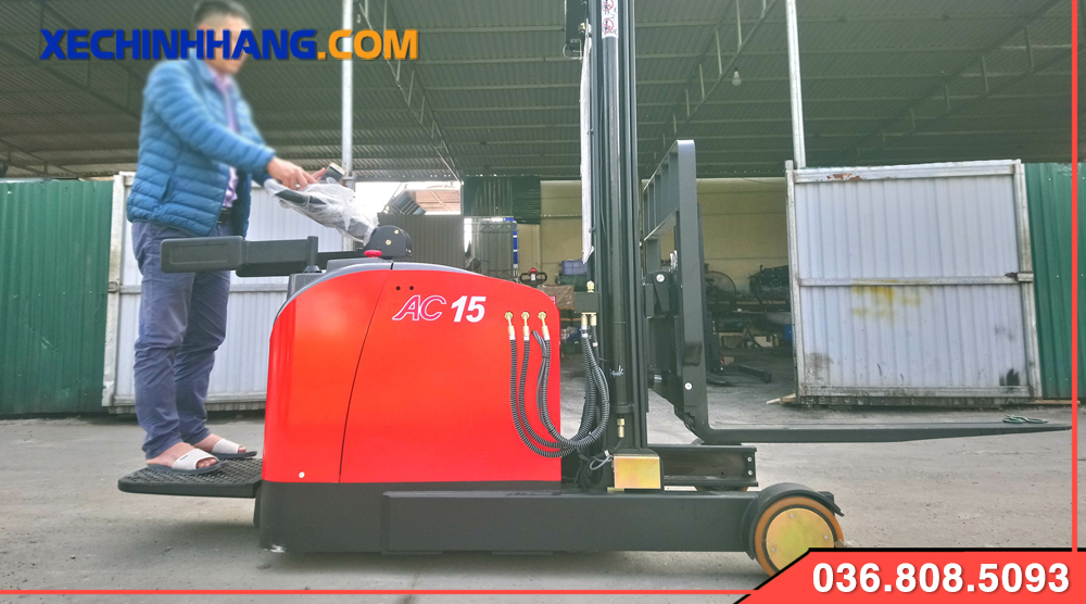 Xe nâng điện Heli 1.5 tấn đứng lái thao tác linh hoạt