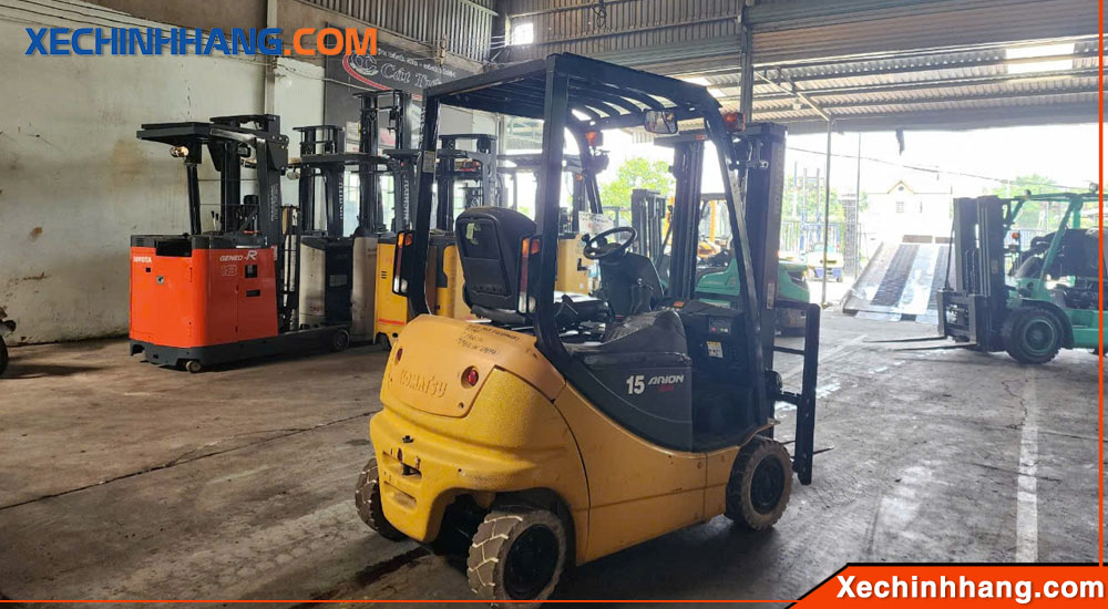Đuôi xe nâng điện Komatsu 1.5 tấn cũ