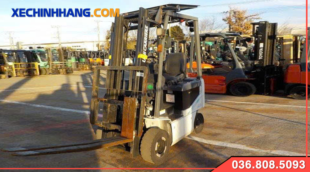 Xe nâng điện 2 tấn cũ Unicarries đời 2013