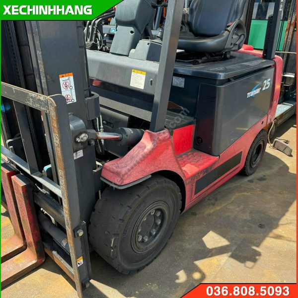 xe nâng điện cũ 2.5 tấn Nichiyu