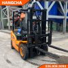 Xe nâng dầu 2 tấn hangcha tại kho